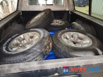Zdjęcie 12 z 13 samochodu: 1995 TOYOTA TACOMA BASE VIN:4TAUN61CXSZ035170 - miniatura