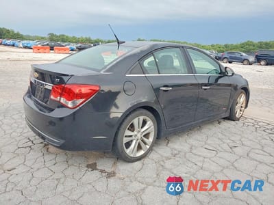 Czwarte zdjęcie samochodu z boku: 2014 CHEVROLET CRUZE LTZ VIN:1G1PG5SB2E7261420 - miniatura