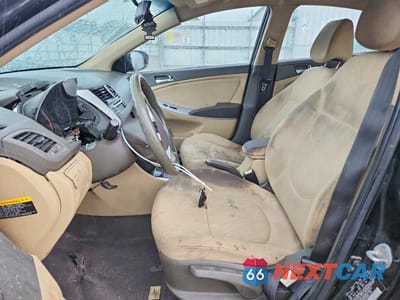 Zdjęcie 7 z 12 samochodu: 2012 HYUNDAI ACCENT VIN:KMHCU4AE6CU180774 - miniatura