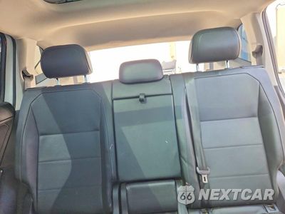 Zdjęcie 10 z 14 samochodu: 2018 VOLKSWAGEN TIGUAN SE VIN:3VV3B7AX0JM170628 - miniatura