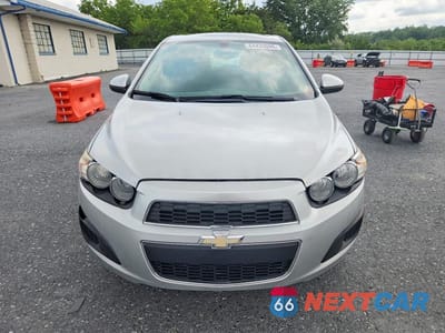 Piąte zdjęcie samochodu w środku: 2016 CHEVROLET SONIC LT VIN:1G1JC6SB3G4101736 - miniatura