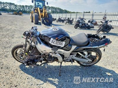 Trzecie zdjęcie samochodu z tyłu: 2002 SUZUKI GSX1300 R VIN:JS1GW71A622104426 - miniatura