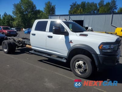 Czwarte zdjęcie samochodu z boku: 2024 RAM 5500 VIN:3C7WRNFL8RG111468 - miniatura