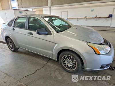 Czwarte zdjęcie samochodu z boku: 2011 FORD FOCUS SE VIN:1FAHP3FN9BW120548 - miniatura
