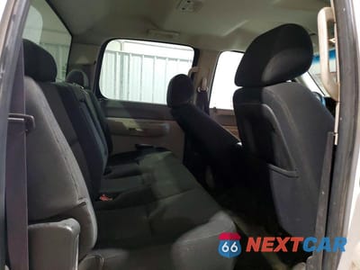 Zdjęcie 10 z 13 samochodu: 2013 CHEVROLET SILVERADO K2500 HEAVY DUTY VIN:1GC1KVCG1DF144180 - miniatura
