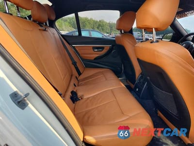 Zdjęcie 10 z 12 samochodu: 2018 BMW 330 XI VIN:WBA8D9C58JA607906 - miniatura