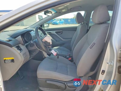 Zdjęcie 7 z 12 samochodu: 2013 HYUNDAI ELANTRA GLS VIN:KMHDH4AE1DU954701 - miniatura