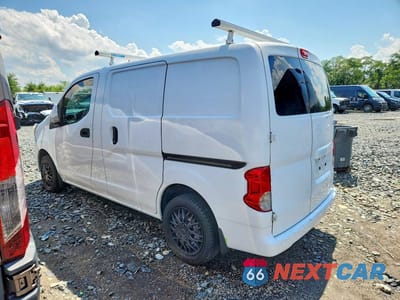 Drugie zdjęcie samochodu z przodu: 2016 NISSAN NV200 SV VIN:3N6CM0KN6GK696955 - miniatura