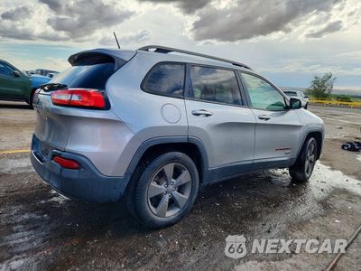 Trzecie zdjęcie samochodu z tyłu: 2016 JEEP CHEROKEE LATITUDE VIN:1C4PJMCS5GW247022 - miniatura