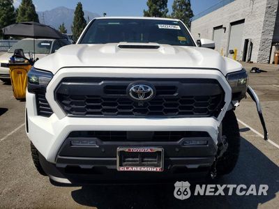 Piąte zdjęcie samochodu w środku: 2025 TOYOTA TACOMA TRD SPORT VIN:3TMLB5JN3SM125928 - miniatura