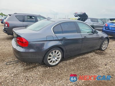 Trzecie zdjęcie samochodu z tyłu: 2006 BMW 330 I VIN:WBAVB33536KS31414 - miniatura