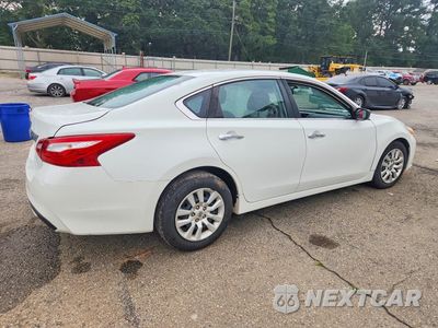 Trzecie zdjęcie samochodu z tyłu: 2016 NISSAN ALTIMA 2.5 S VIN:1N4AL3APXGC146509 - miniatura