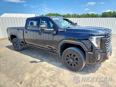 Czwarte zdjęcie samochodu z boku: 2024 GMC SIERRA K2500 AT4 VIN:1GT49PEY6RF264199 - miniatura