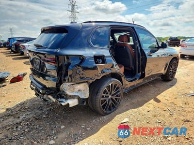 Trzecie zdjęcie samochodu z tyłu: 2025 BMW X5 VIN:5UX23EU09S9Y87702 - miniatura