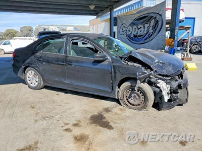 Czwarte zdjęcie samochodu z boku: 2013 VOLKSWAGEN JETTA BASE VIN:3VW1K7AJ4DM283260 - miniatura