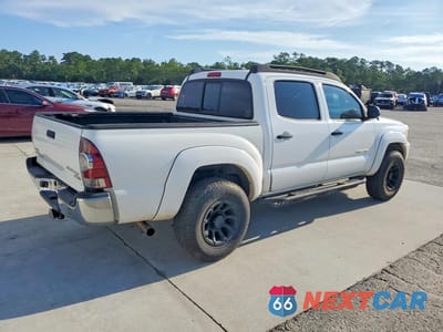 Trzecie zdjęcie samochodu z tyłu: 2013 TOYOTA TACOMA DOUBLE CAB VIN:5TFJX4GN5DX024316 - miniatura