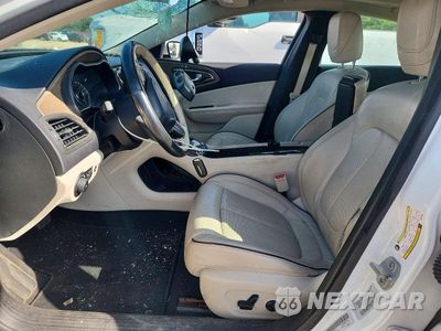 Zdjęcie 7 z 12 samochodu: 2015 CHRYSLER 200 C VIN:1C3CCCEG2FN673755 - miniatura