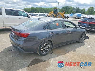 Trzecie zdjęcie samochodu z tyłu: 2024 KIA FORTE LXS VIN:3KPF24AD3RE807355 - miniatura