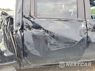 Zdjęcie 10 z 12 samochodu: 2024 CHEVROLET SILVERADO K2500 HEAVY DUTY LT VIN:2GC4YNEY8R1140384 - miniatura