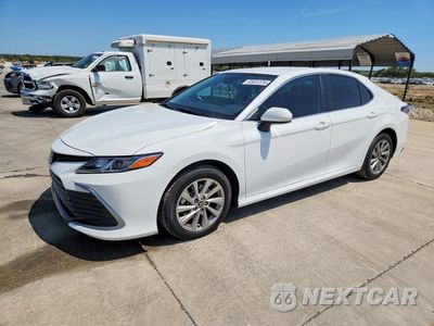 2024 TOYOTA CAMRY LE 4T1C11AK5RU906260 - główne zdjęcie licytacji z USA - miniatura