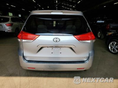 Zdjęcie 6 z 13 samochodu: 2014 TOYOTA SIENNA LE VIN:5TDKK3DC8ES421784 - miniatura