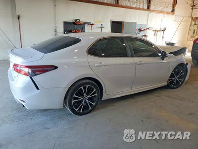Trzecie zdjęcie samochodu z tyłu: 2018 TOYOTA CAMRY SE VIN:4T1B11HK9JU065579 - miniatura