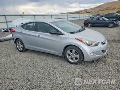 Czwarte zdjęcie samochodu z boku: 2013 HYUNDAI ELANTRA GLS VIN:KMHDH4AE7DU523795 - miniatura