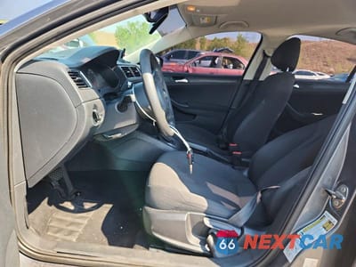 Zdjęcie 7 z 13 samochodu: 2011 VOLKSWAGEN JETTA BASE VIN:3VW2K7AJ7BM091350 - miniatura