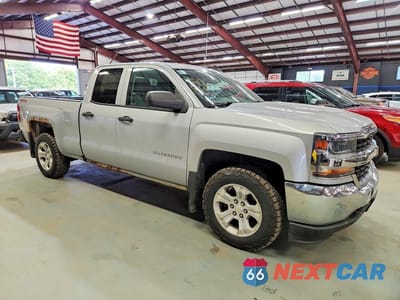 Czwarte zdjęcie samochodu z boku: 2016 CHEVROLET SILVERADO K1500 VIN:1GCVKNEC6GZ167274 - miniatura