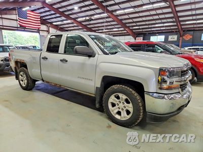 Czwarte zdjęcie samochodu z boku: 2016 CHEVROLET SILVERADO K1500 VIN:1GCVKNEC6GZ167274 - miniatura
