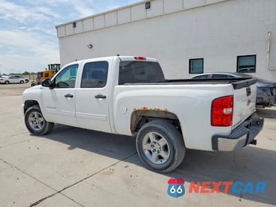 Drugie zdjęcie samochodu z przodu: 2011 CHEVROLET SILVERADO K1500 HYBRID VIN:3GCUKUEJXBG130158 - miniatura