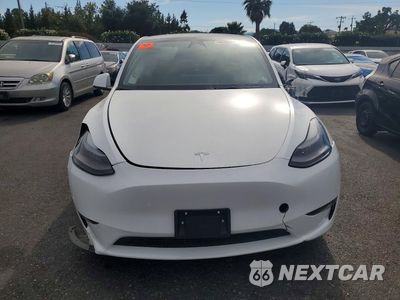 Piąte zdjęcie samochodu w środku: 2023 TESLA MODEL Y VIN:7SAYGAEE8PF605150 - miniatura