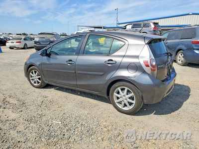Drugie zdjęcie samochodu z przodu: 2013 TOYOTA PRIUS C FOUR VIN:JTDKDTB31D1041792 - miniatura