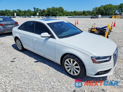 Czwarte zdjęcie samochodu z boku: 2014 AUDI A4 PREMIUM VIN:WAUBFAFL5EA031225 - miniatura