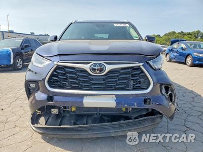 Piąte zdjęcie samochodu w środku: 2022 TOYOTA HIGHLANDER XLE VIN:5TDGZRBH4NS244010 - miniatura