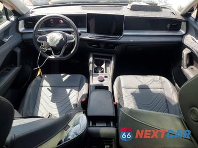 Zdjęcie 8 z 14 samochodu: 2025 VOLKSWAGEN TIGUAN SE VIN:3VVMR7RM6SM056872 - miniatura
