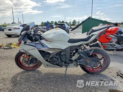 Trzecie zdjęcie samochodu z tyłu: 2024 KAWASAKI ZX636 K VIN:JKBZXJK10RA002083 - miniatura