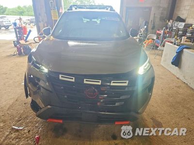 Piąte zdjęcie samochodu w środku: 2025 NISSAN ROGUE ROCK CREEK VIN:5N1BT3BB8SC795604 - miniatura