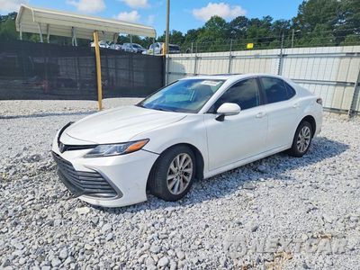 2024 TOYOTA CAMRY LE 4T1R11AK1RU892528 - główne zdjęcie licytacji z USA - miniatura