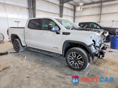 Czwarte zdjęcie samochodu z boku: 2025 GMC SIERRA K1500 AT4 VIN:3GTUUEEL4SG101661 - miniatura