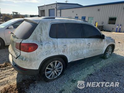 Trzecie zdjęcie samochodu z tyłu: 2014 VOLKSWAGEN TIGUAN S VIN:WVGAV3AX4EW624029 - miniatura