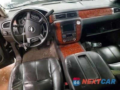 Zdjęcie 8 z 12 samochodu: 2007 CHEVROLET SUBURBAN K1500 VIN:3GNFK16327G301619 - miniatura