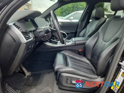 Zdjęcie 7 z 13 samochodu: 2021 BMW X5 XDRIVE45E VIN:5UXTA6C08M9D53551 - miniatura