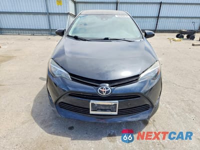 Piąte zdjęcie samochodu w środku: 2017 TOYOTA COROLLA LE VIN:2T1BYRHE2HC857780 - miniatura