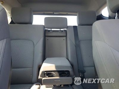 Zdjęcie 10 z 13 samochodu: 2017 HYUNDAI SANTA FE SPORT 2.4L VIN:5XYZT3LB4HG433775 - miniatura