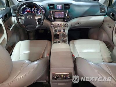 Zdjęcie 8 z 14 samochodu: 2013 TOYOTA HIGHLANDER SE VIN:5TDBK3EH0DS231230 - miniatura
