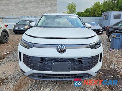 Piąte zdjęcie samochodu w środku: 2025 VOLKSWAGEN TIGUAN SE VIN:3VVMR7RM7SM028742 - miniatura