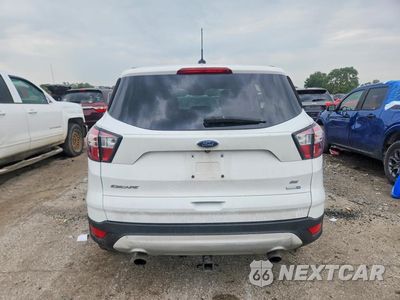 Zdjęcie 6 z 13 samochodu: 2017 FORD ESCAPE SE VIN:1FMCU9GD8HUD95530 - miniatura