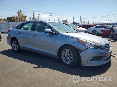 Czwarte zdjęcie samochodu z boku: 2017 HYUNDAI SONATA SE VIN:5NPE24AF5HH558273 - miniatura