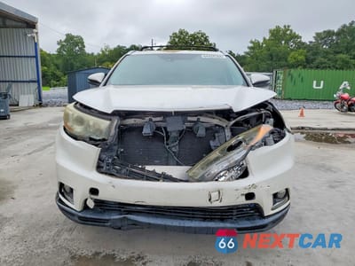 Piąte zdjęcie samochodu w środku: 2016 TOYOTA HIGHLANDER LIMITED VIN:5TDYKRFH4GS137478 - miniatura